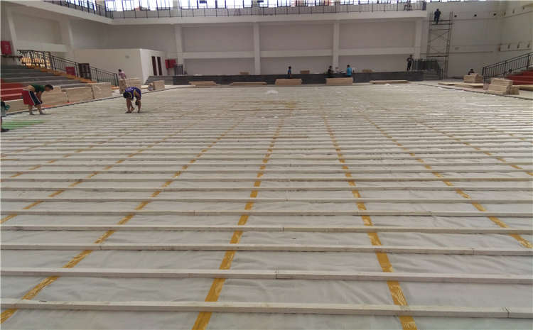 專(zhuān)業(yè)的籃球館木地板規(guī)格